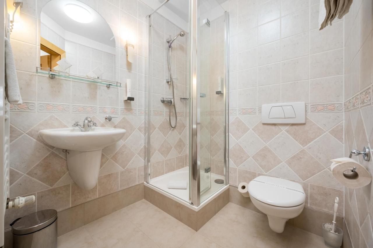Hotel Zlaty Lev Jablonec nad Nysą Zewnętrze zdjęcie