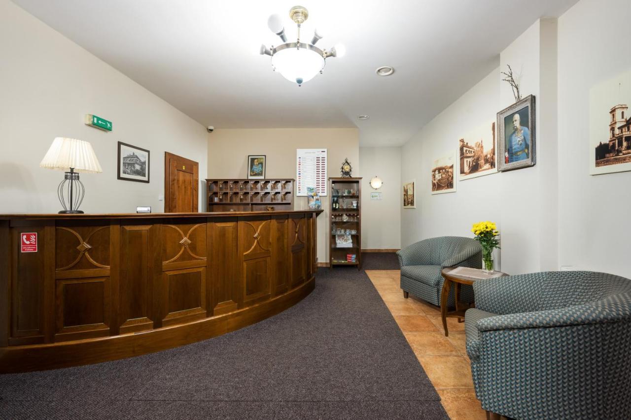 Hotel Zlaty Lev Jablonec nad Nysą Zewnętrze zdjęcie