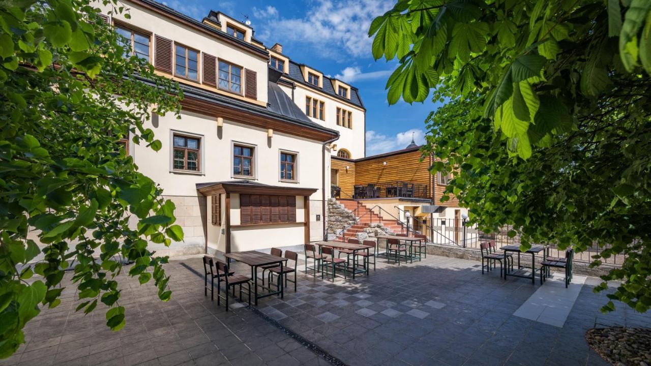 Hotel Zlaty Lev Jablonec nad Nysą Zewnętrze zdjęcie